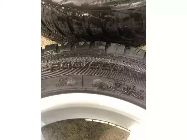 Jantes alu + Pneus hiver 16 205/55 R16 91H - Photo 2
