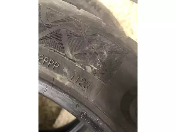 Pneus été 18 225/50 R18 99W - Photo 3