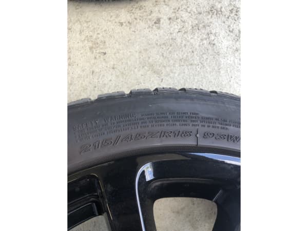 Jantes alu + Pneus hiver 18 215/45 R18 93W - Photo 3