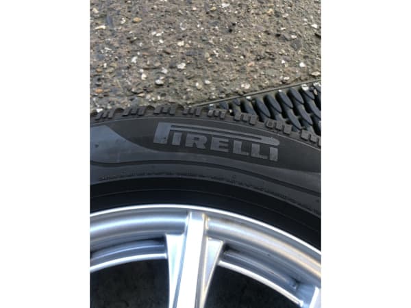 Jantes alu + Pneus hiver 16 205/60 R16 96H - Photo 2