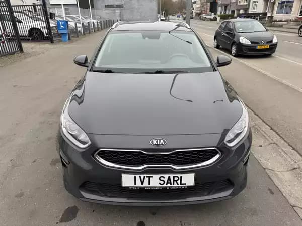 Kia Ceed SW Édition 7 1.0 T-GDI émotive pack - Photo 2