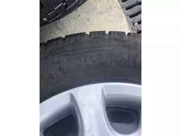 Jantes acier + Pneus hiver 15 175/65 R15 88H - Photo 2