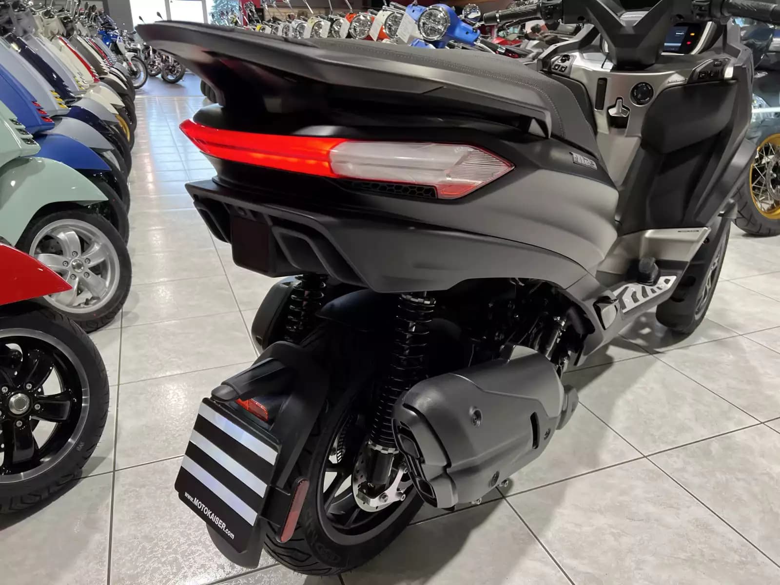 Piaggio MP3 530 - Photo 1