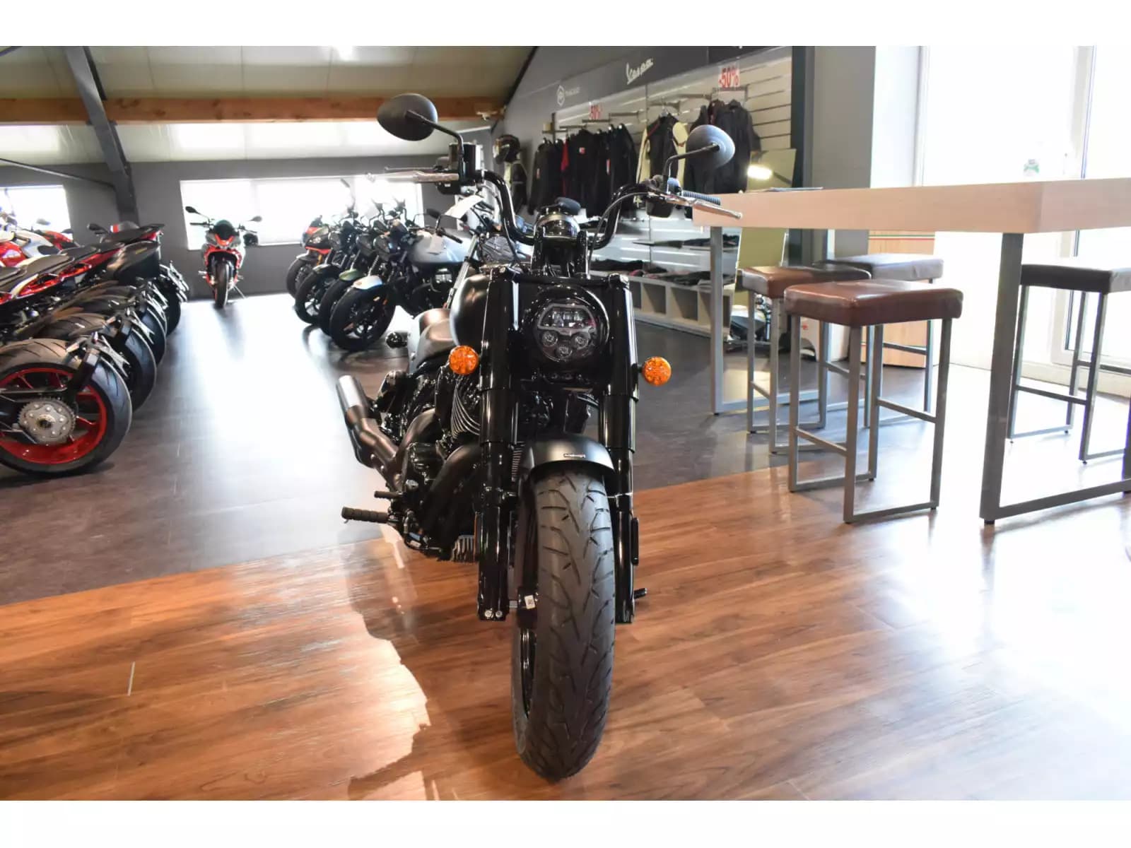 Indian Chief Bobber Dark Horse Black Smoke - Photo 1