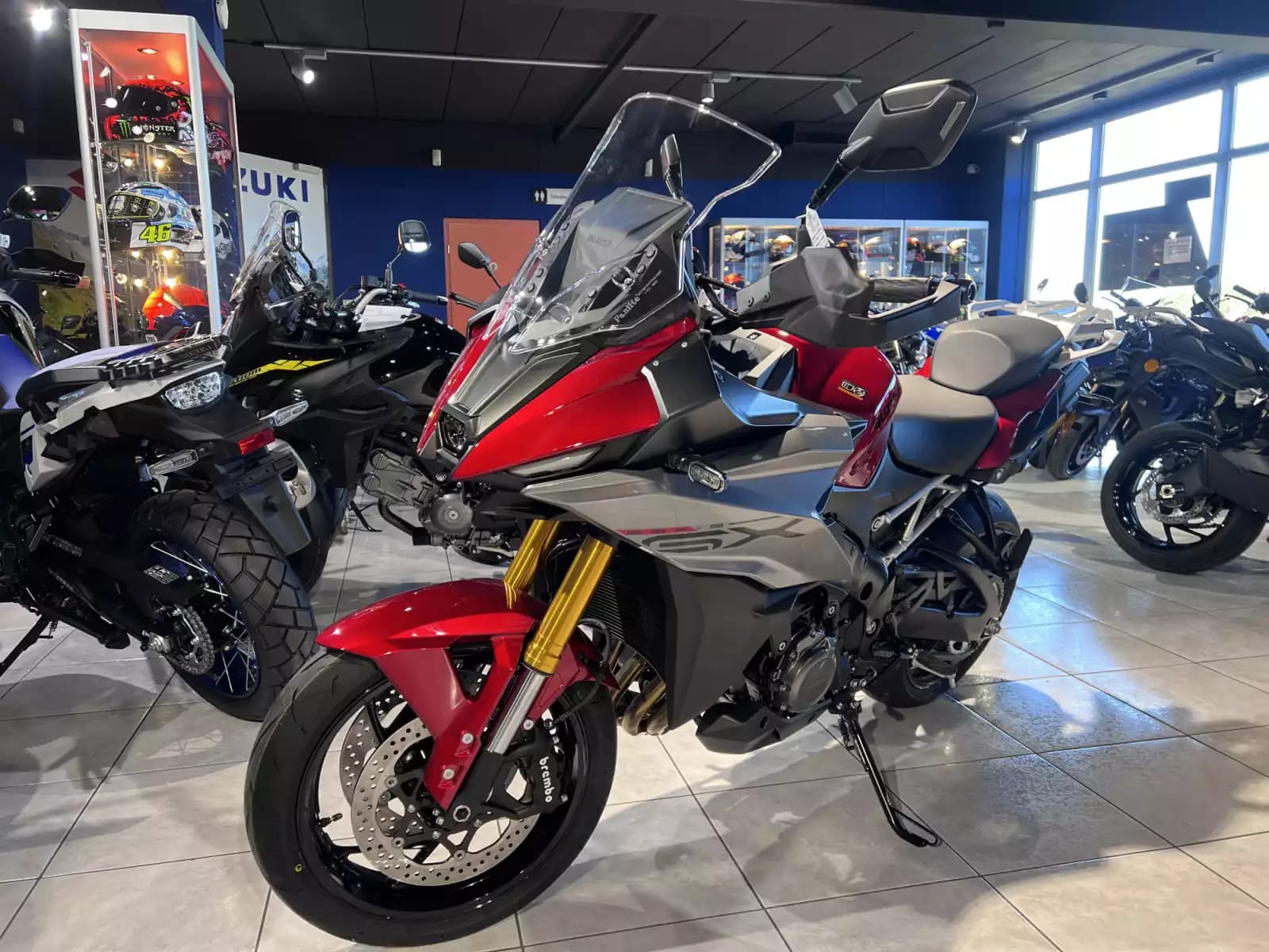 Suzuki GSX-S 1000GX - Photo 1