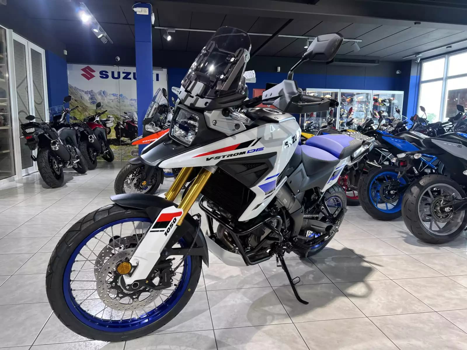 Suzuki V-Strom 1050 DE - Photo 1