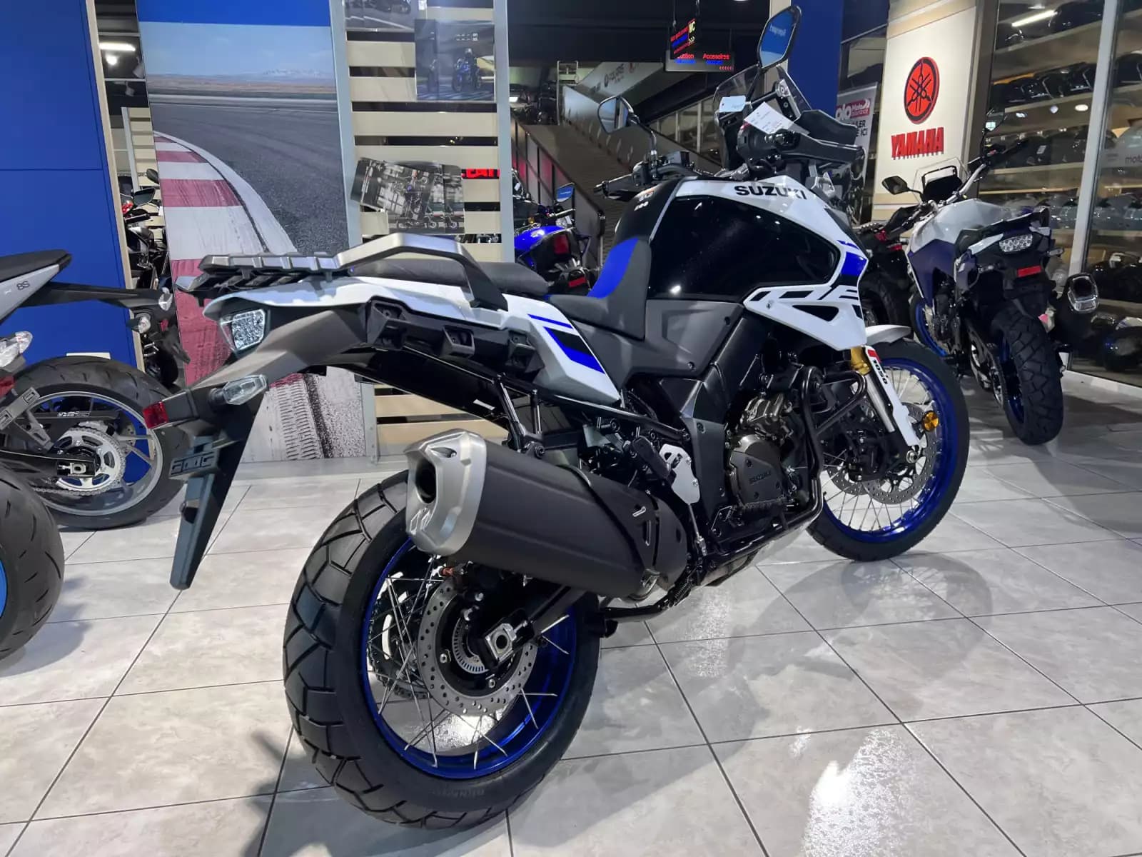 Suzuki V-Strom 1050 DE - Photo 1
