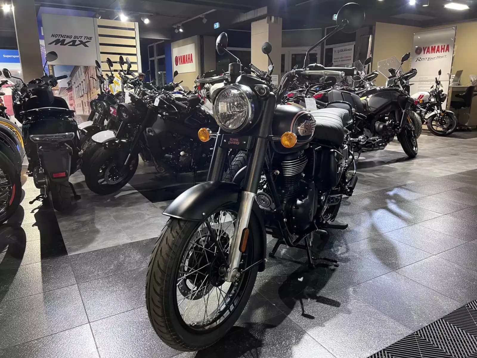 Royal Enfield Bullet 350 Black Gold - Photo 1