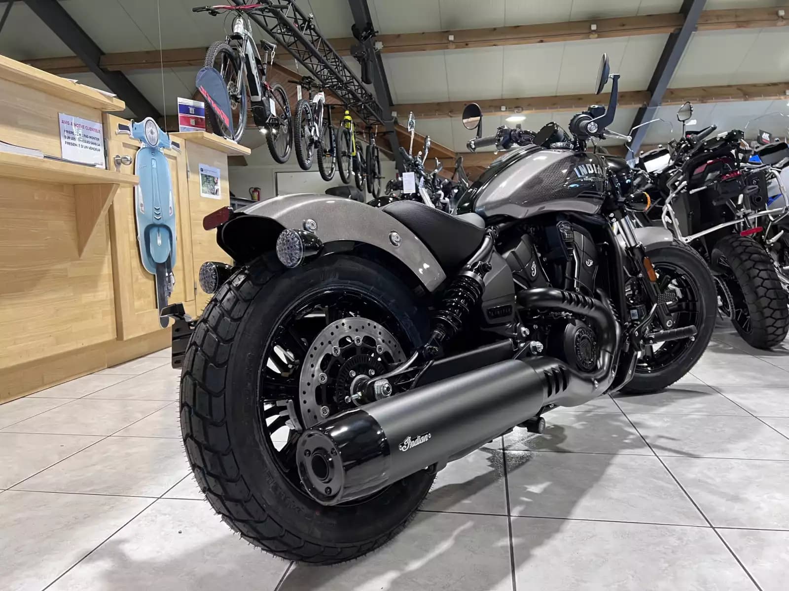 Indian Scout Bobber Ltd + Tech Heavy Metal - Photo 1