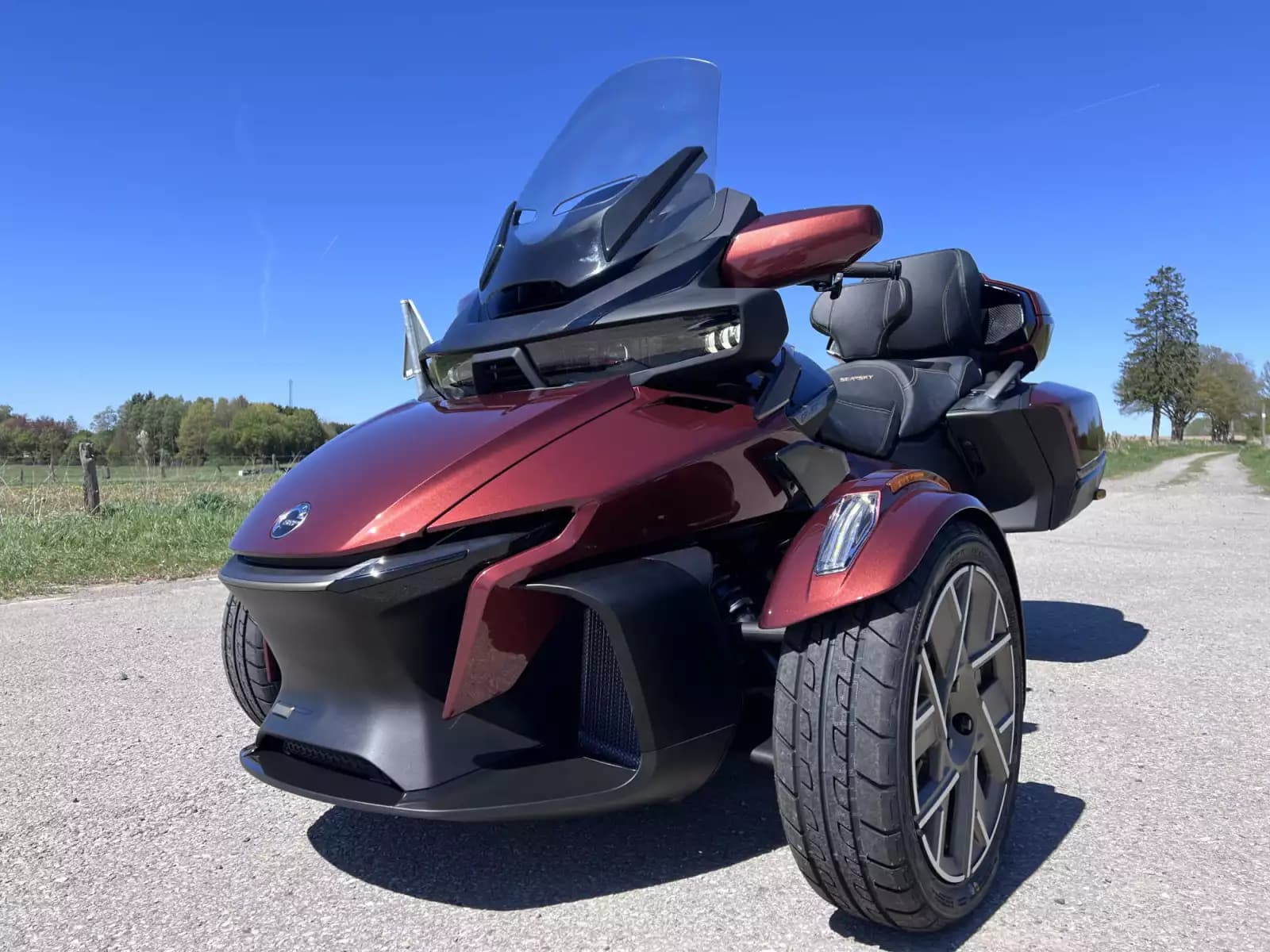 Can Am Spyder RT SEA TO SKY - Photo 1