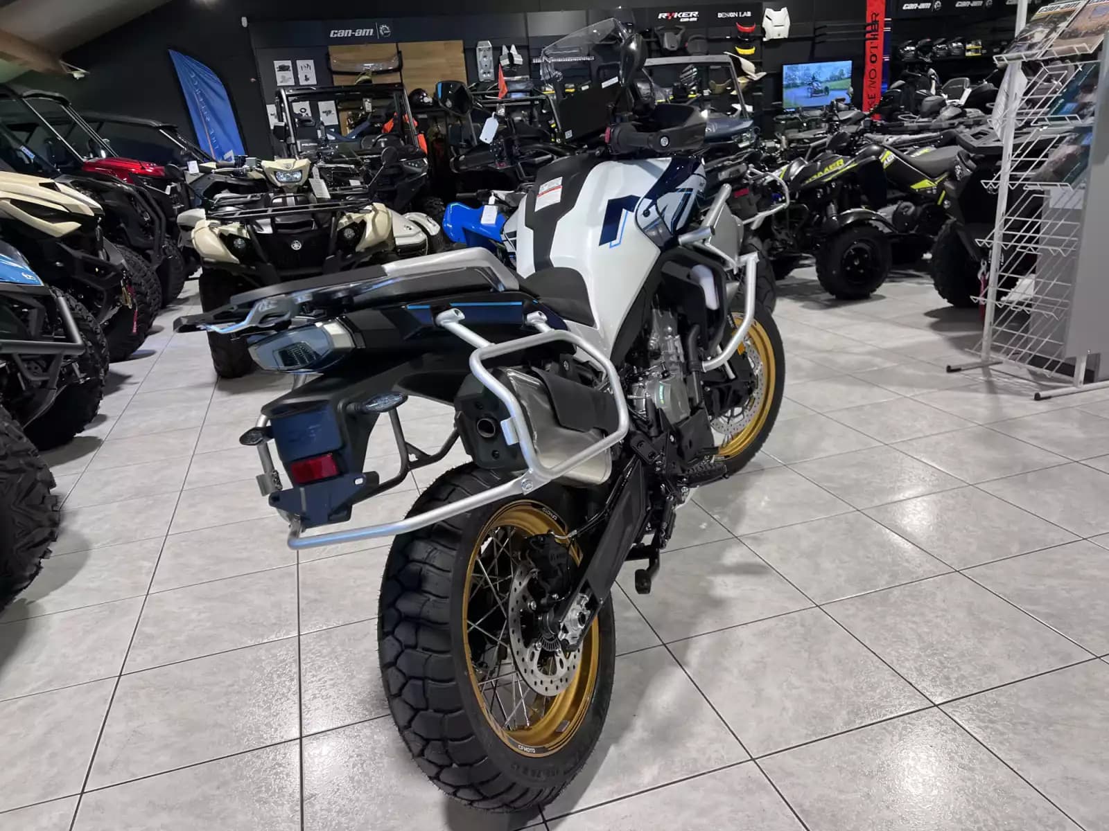 CF Moto 800 MT EXPLORER - Photo 1