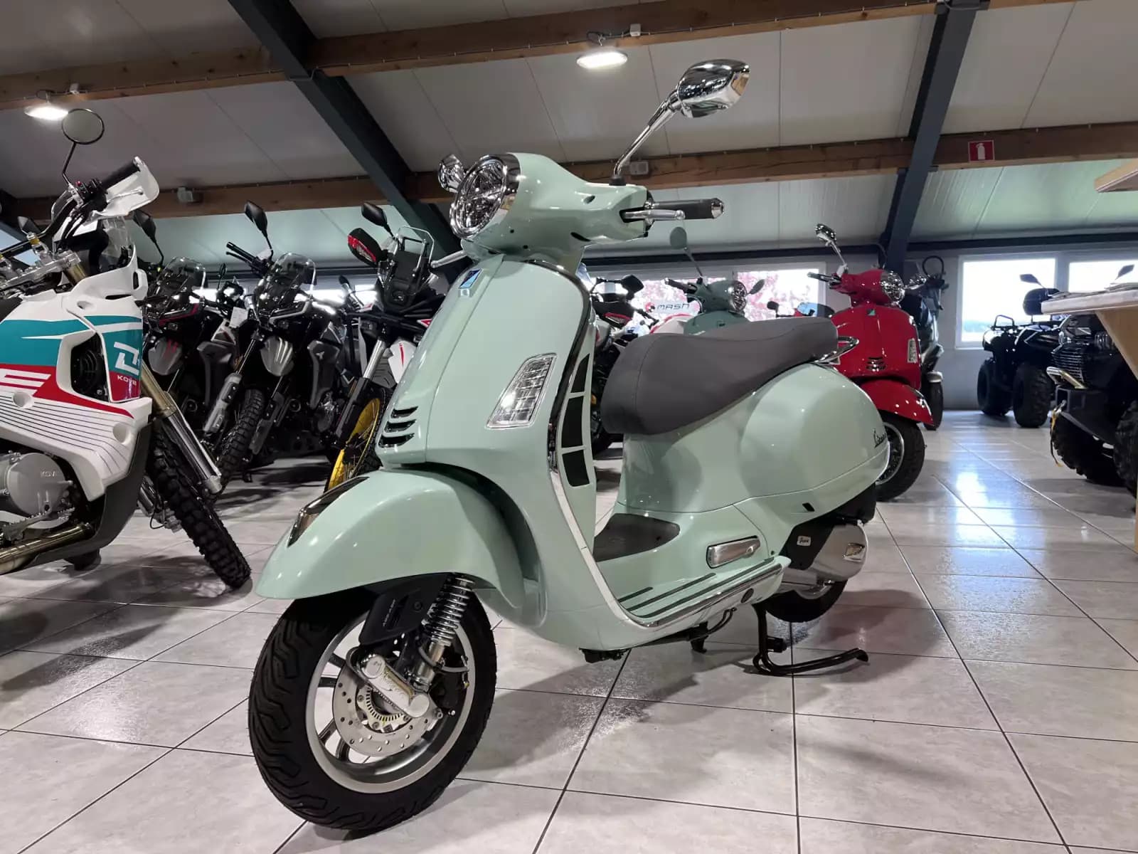 Vespa GTS 125 Classica - Photo 1