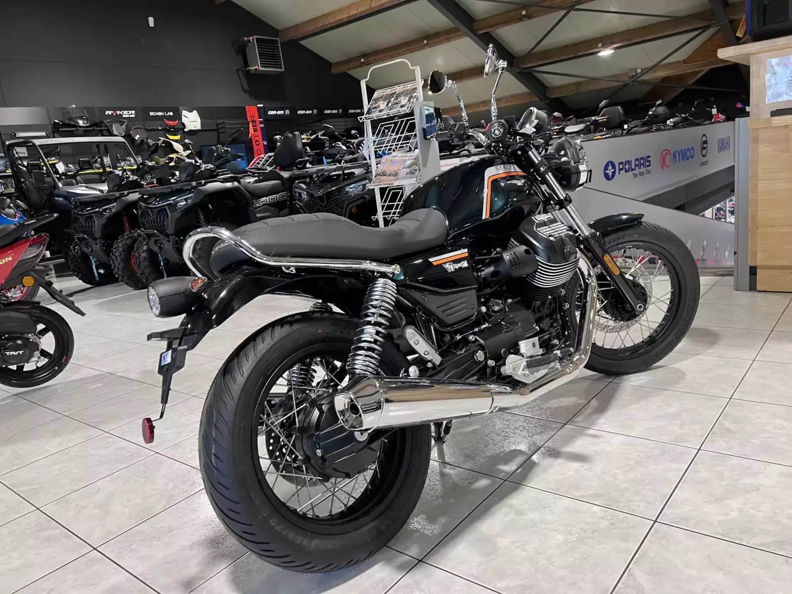 Moto Guzzi V 7 SPECIAL - Photo 1