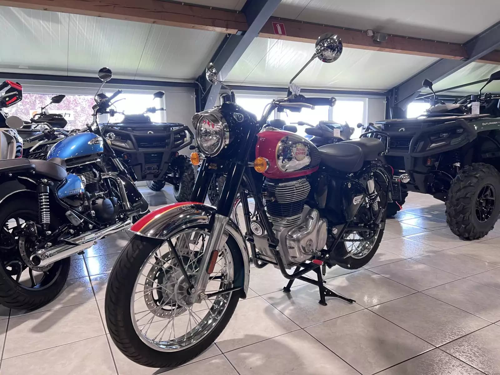 Royal Enfield Classic 350 Chrome Red - Photo 1