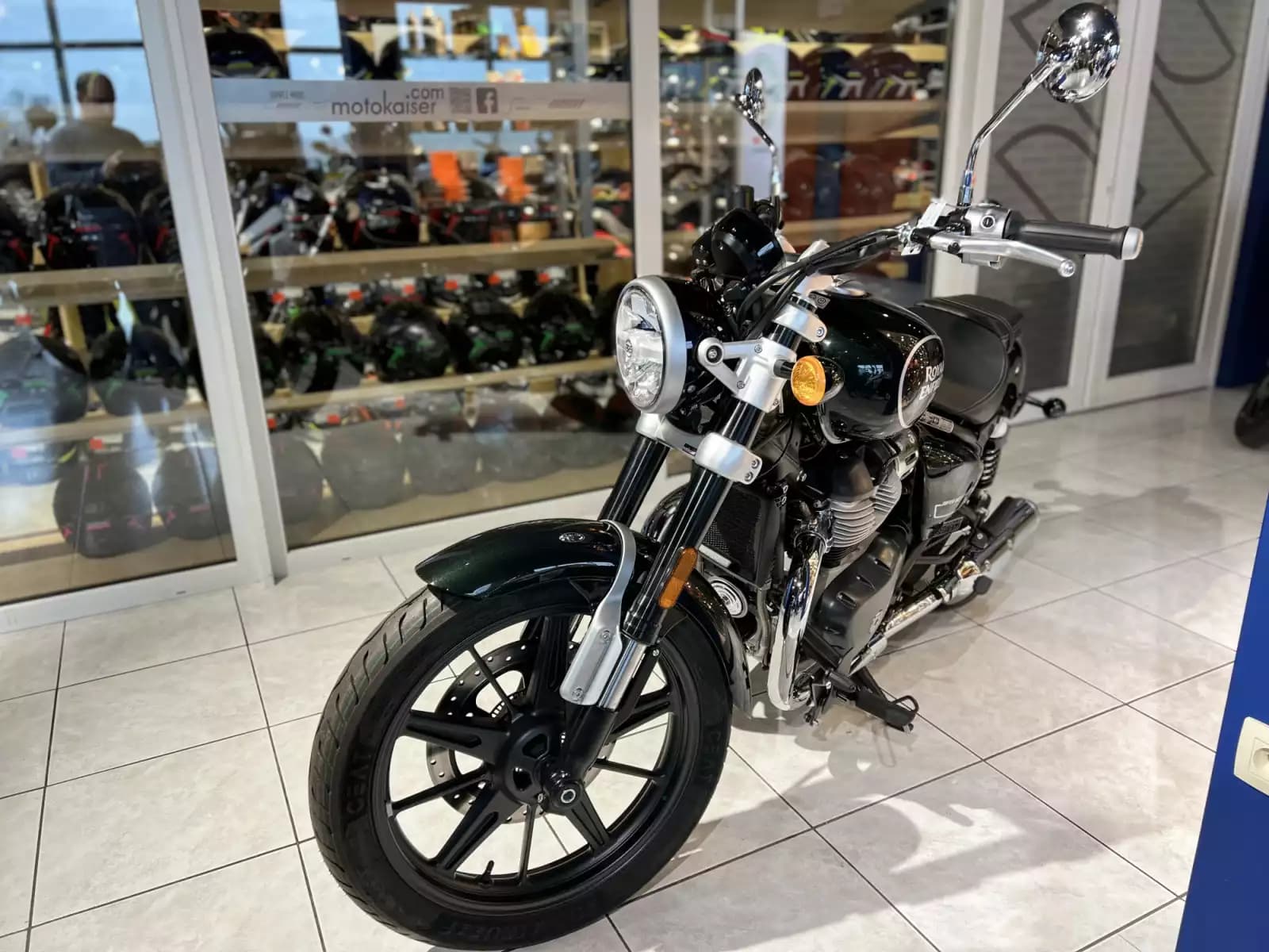 Royal Enfield Super Meteor 650 ASTRAL - Photo 1