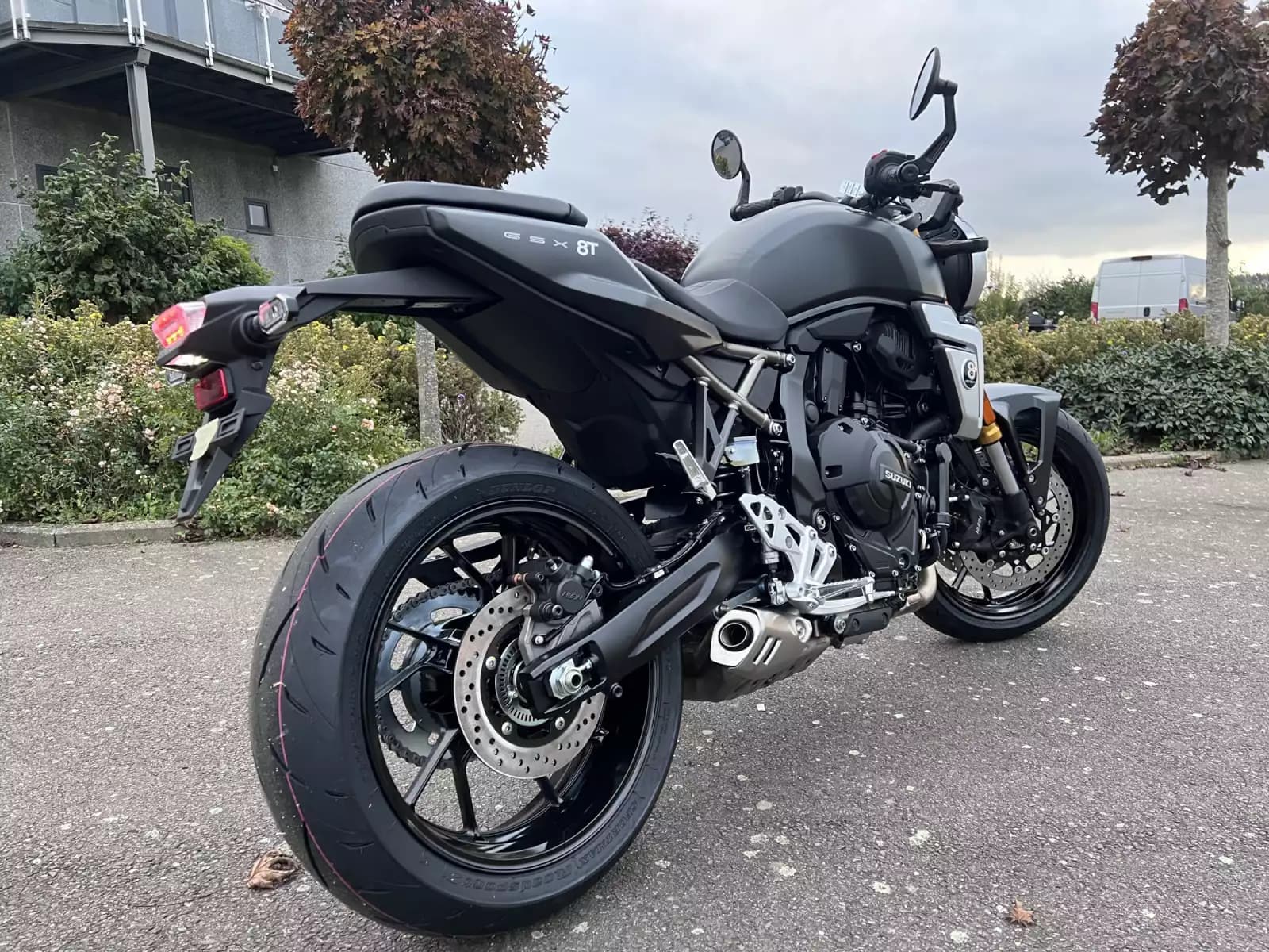 Suzuki GSX-8T - Photo 1