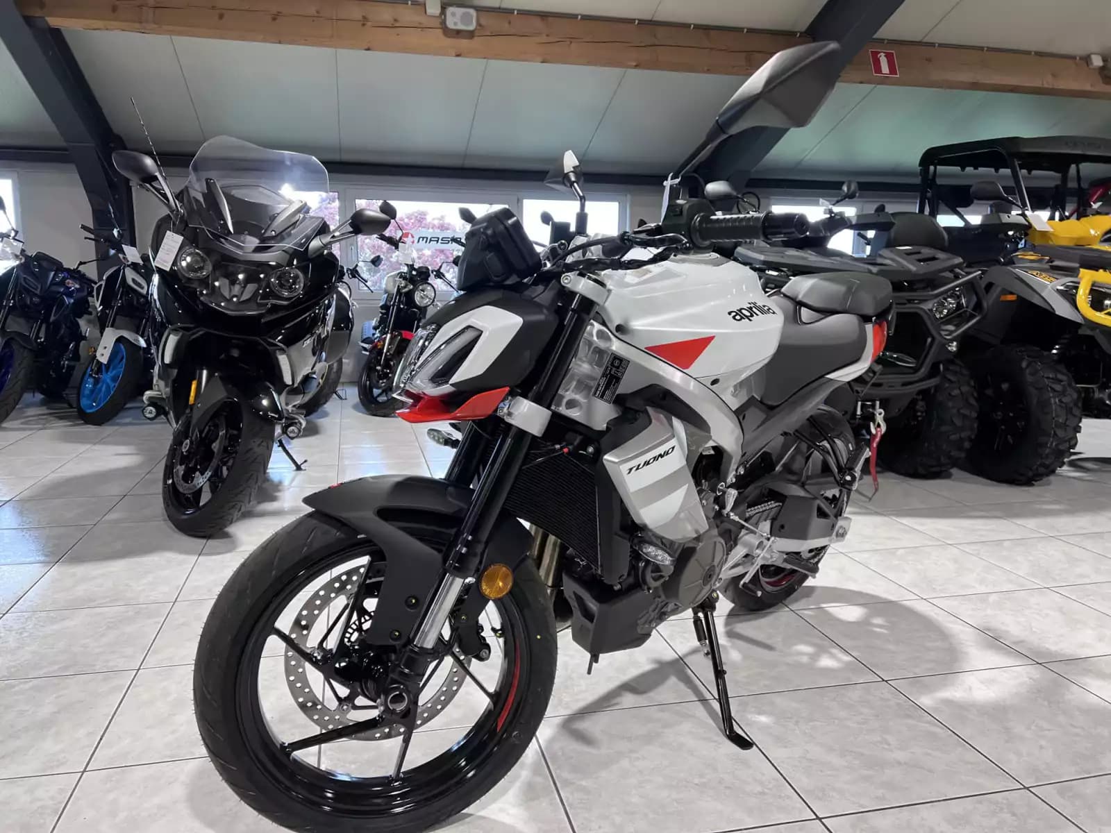 Aprilia TUONO 457 - Photo 1
