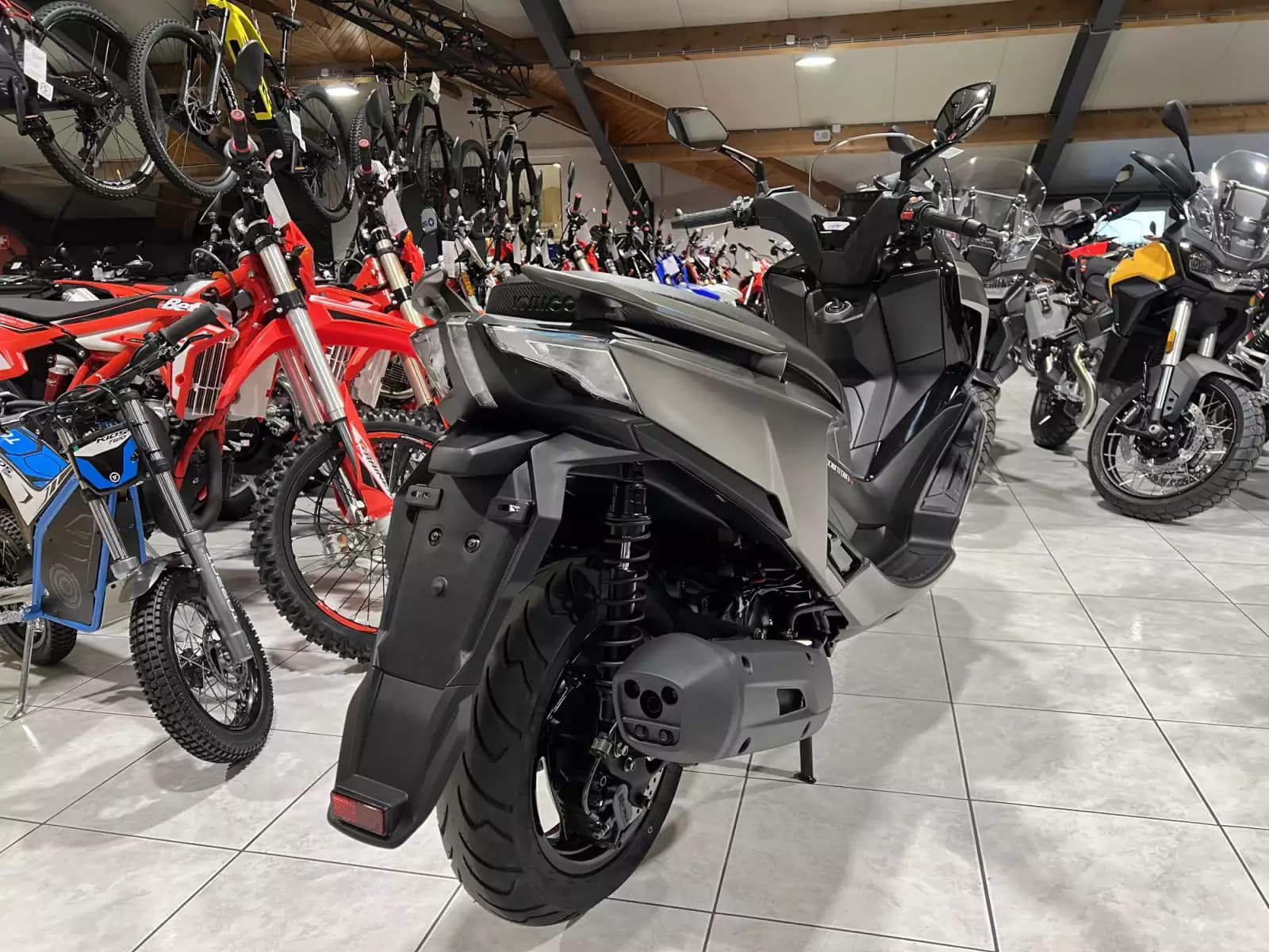 Kymco Downtown 125i GT - Photo 1