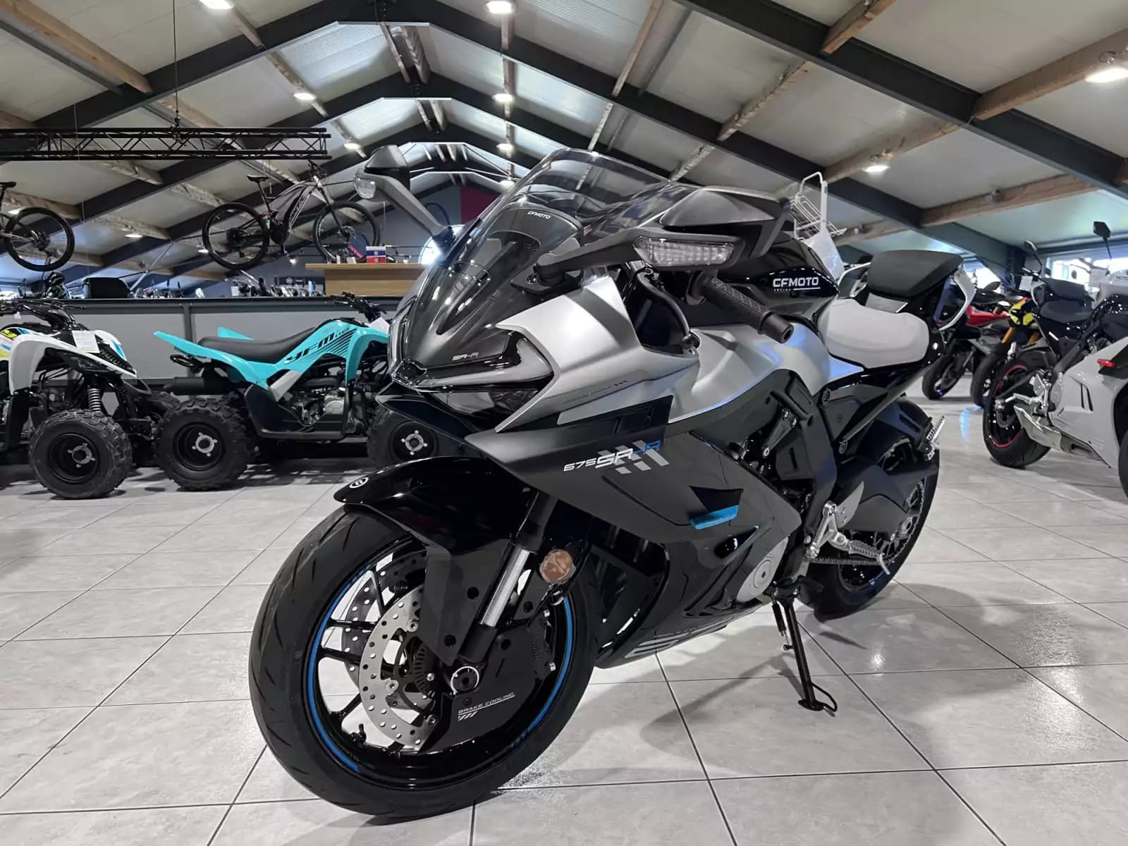 CF Moto 675 SR-R - Photo 1