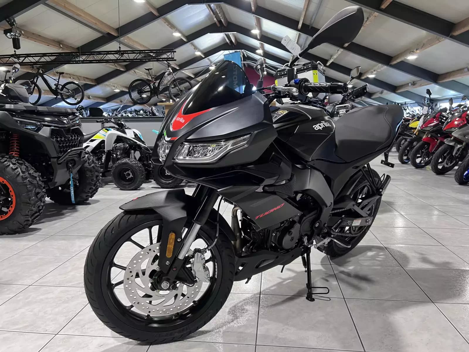 Aprilia Tuono 125 - Photo 1
