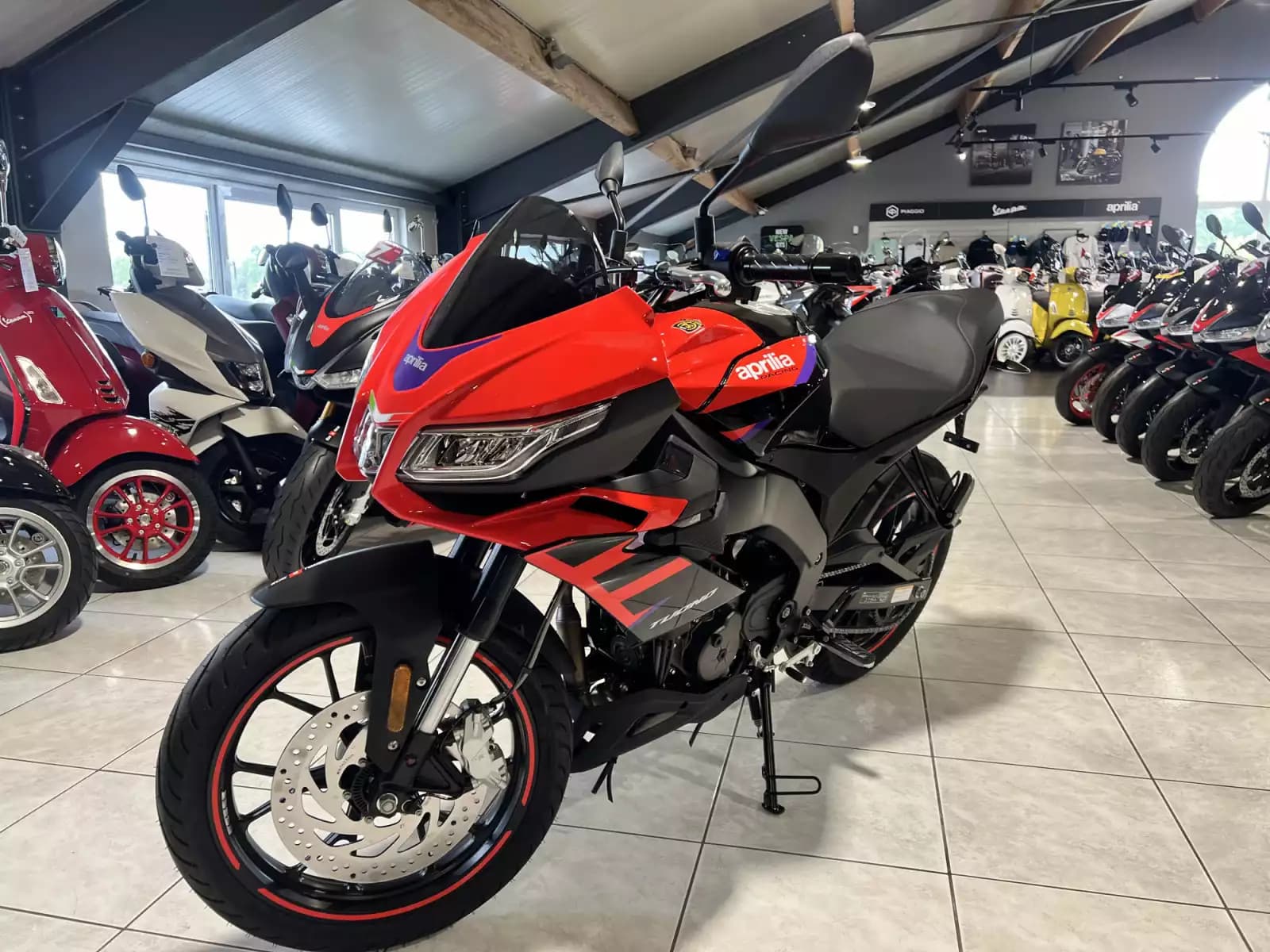 Aprilia Tuono 125 Rabaissée 550-065-35 - Photo 1