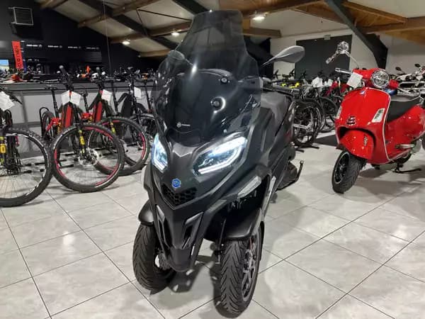Piaggio MP3 530 - Photo 2
