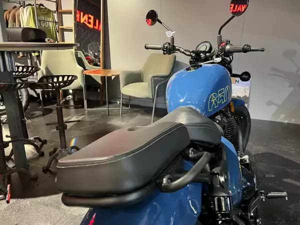 Royal Enfield Shotgun 650 plasma blue - Photo 3