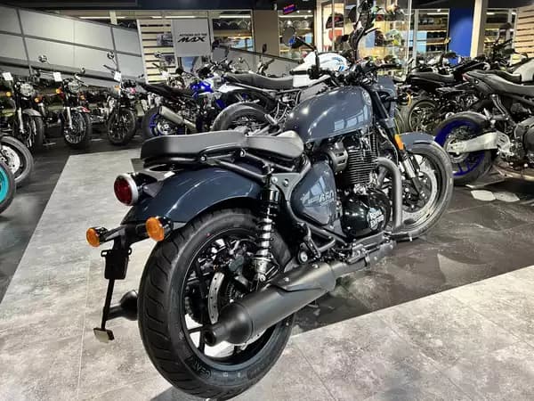 Royal Enfield Shotgun 650 sheetmetal grey - Photo 2