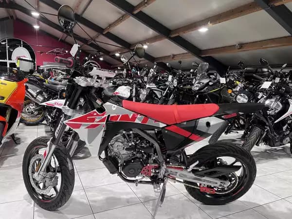 Fantic Motard 125 XMF 4T PERFORMANCE - Photo 3