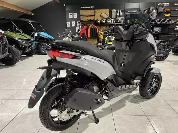 Piaggio MP3 310 - Photo 2
