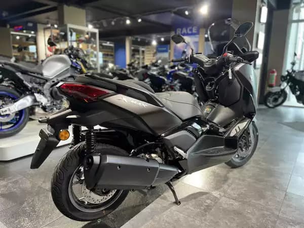 Yamaha X-Max 300 TECH MAX - Photo 2