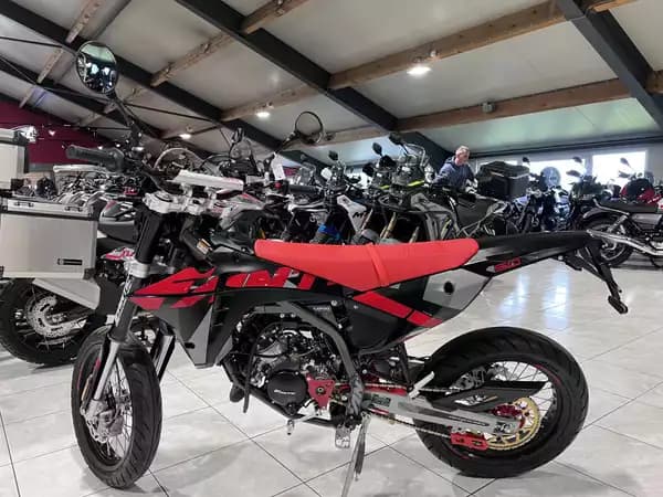 Fantic Motard 50 PERFORMANCE 2T - Photo 3