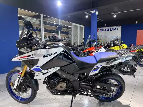 Suzuki V-Strom 1050 DE - Photo 3
