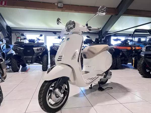Vespa Primavera 125 S - Photo 2