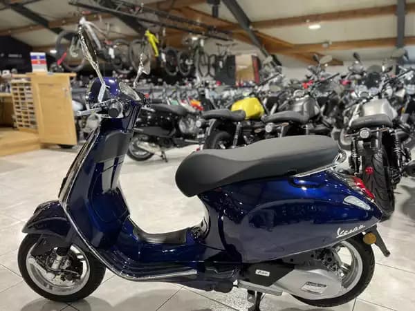 Vespa Primavera 125 - Photo 3