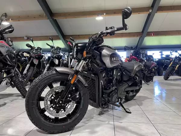 Indian Scout Bobber Ltd + Tech Heavy Metal - Photo 2