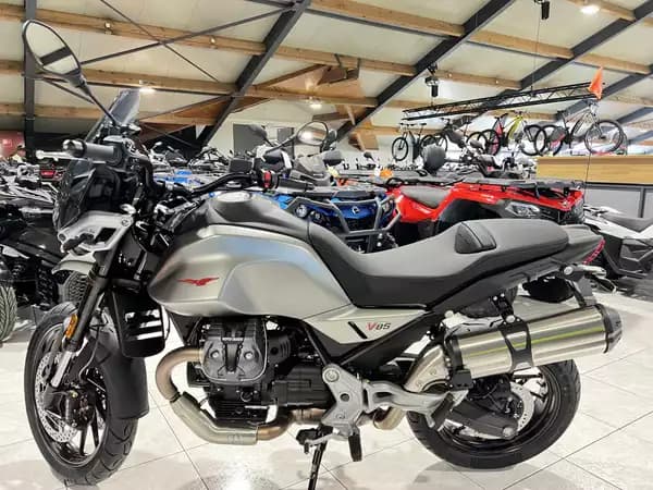 Moto Guzzi V 85 TT Strada - Photo 3