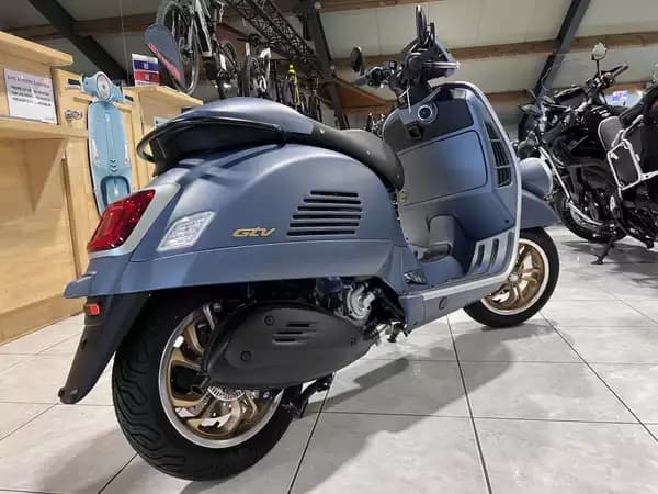 Vespa GTV 310 Officina 8 - Photo 3