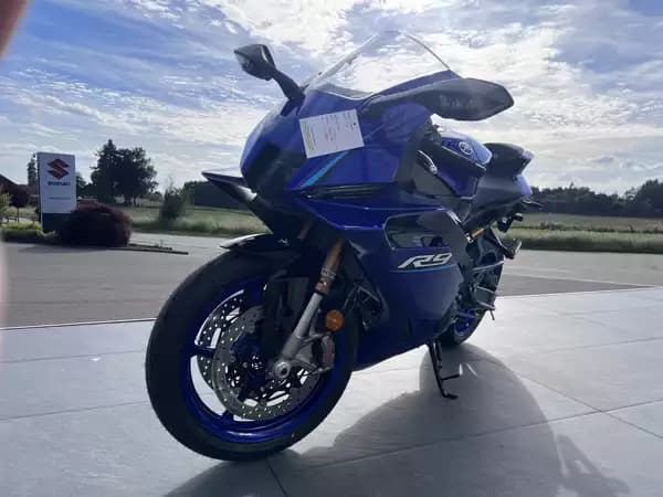 Yamaha R9 - Photo 2