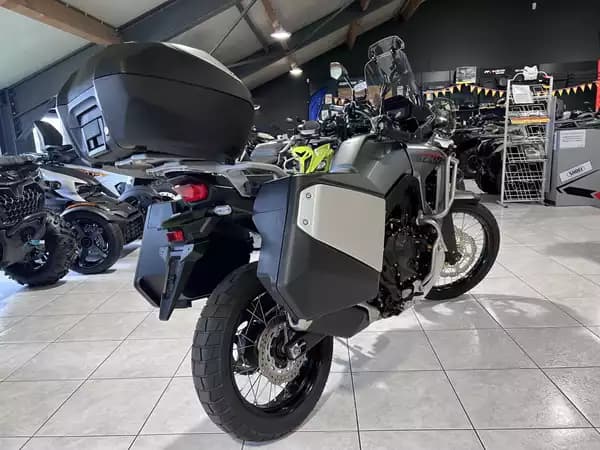 Honda Transalp 750 - Photo 2