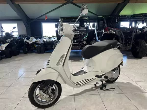 Vespa Primavera 50 - Photo 2
