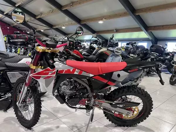 Fantic Enduro 125 4T XEF COMPETITION - Photo 3