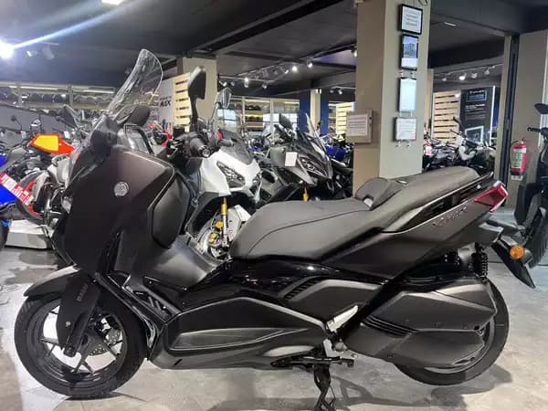 Yamaha X-Max 300 TECH MAX + - Photo 3
