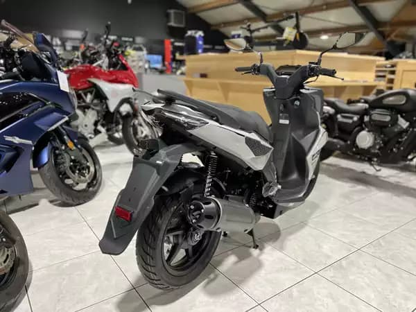 Kymco Super 8 R Classe B 45km/h - Photo 2