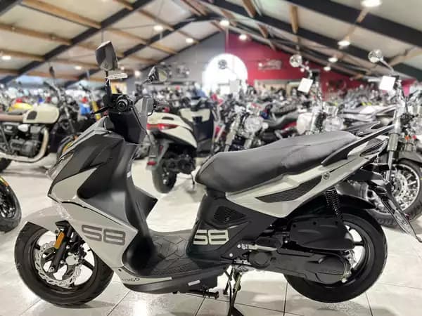 Kymco Super 8 R Classe B 45km/h - Photo 3