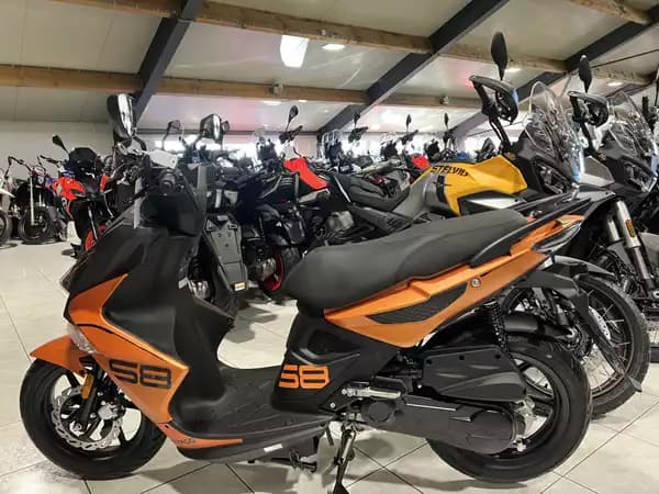 Kymco Super 8 R - Photo 3