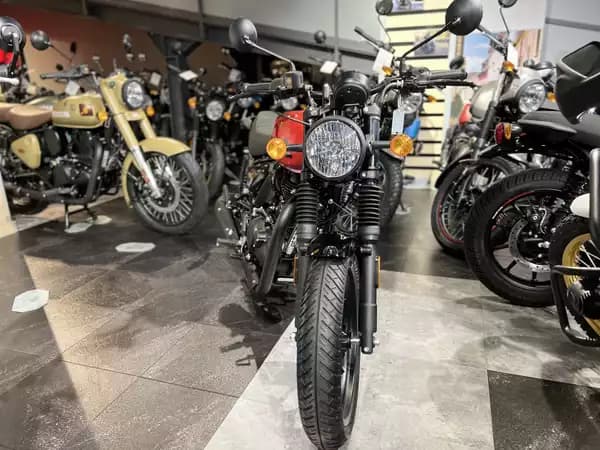 Royal Enfield Hunter 350 REBEL RED - Photo 2