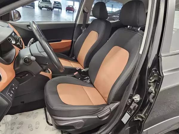 Hyundai i10 1.2 1 HAND - Photo 3