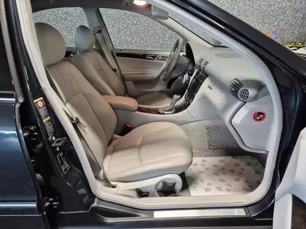 Mercedes-Benz C 240 V6 AUTO CUIR 1 HAND new Model - Photo 2