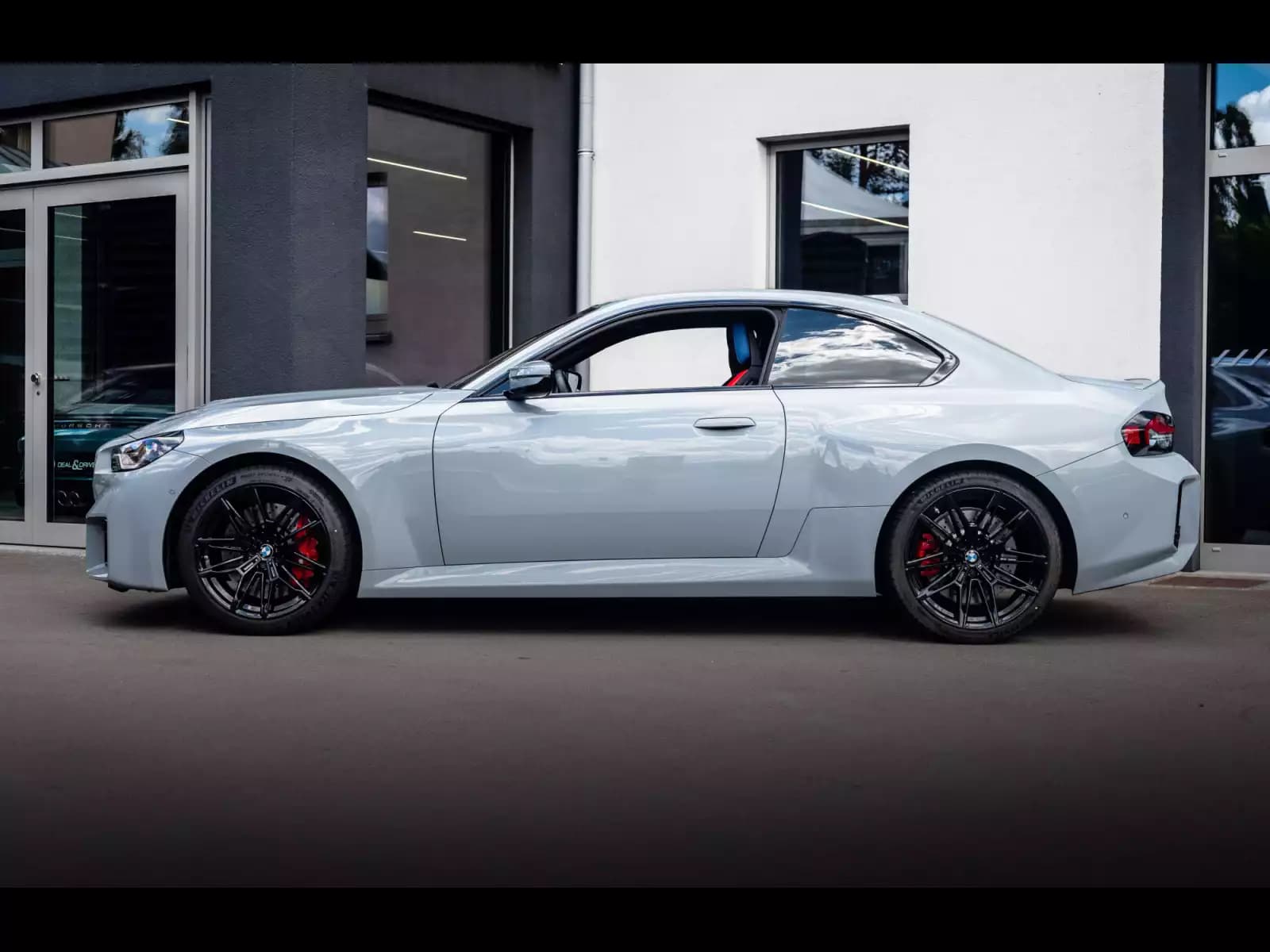 BMW M2 COUPE (G87) – BROOKLYN GRAU METALLIC - Photo 1